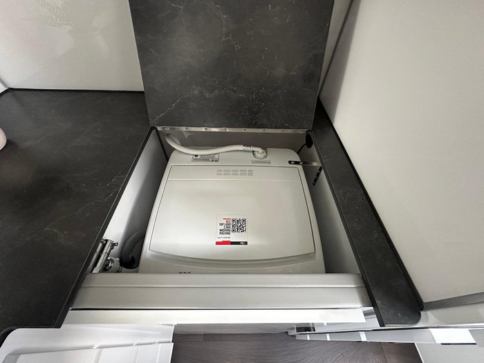 2025 JB Caravans 22' Scorpion Sting Corner Shower