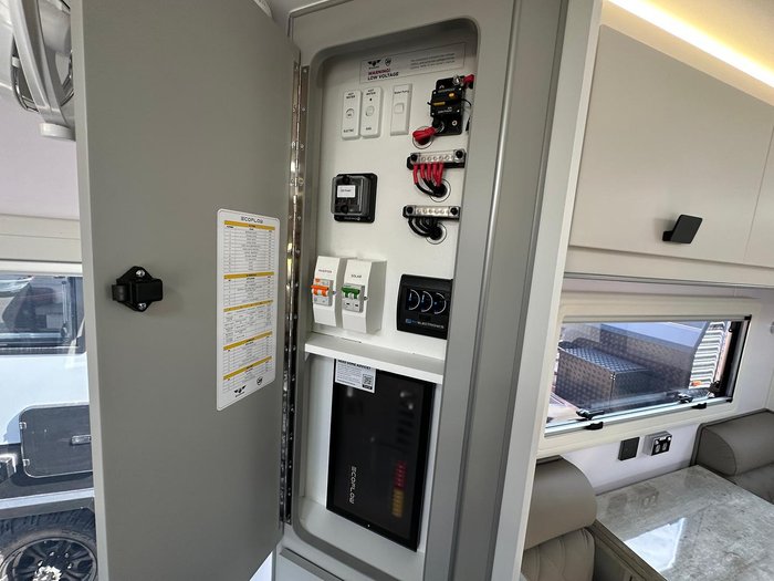 2025 JB Caravans 20.6 Dirt Road Xtreme Rear Door