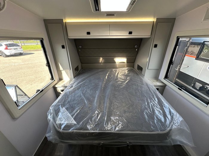 2025 JB Caravans 20.6 Dirt Road Xtreme Rear Door