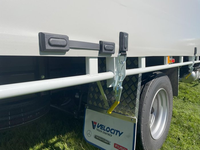 2025 Fuso Fighter 1224 White