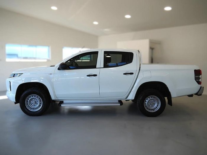 2019 Mitsubishi Triton GLX ADAS