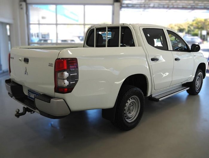 2019 Mitsubishi Triton GLX ADAS