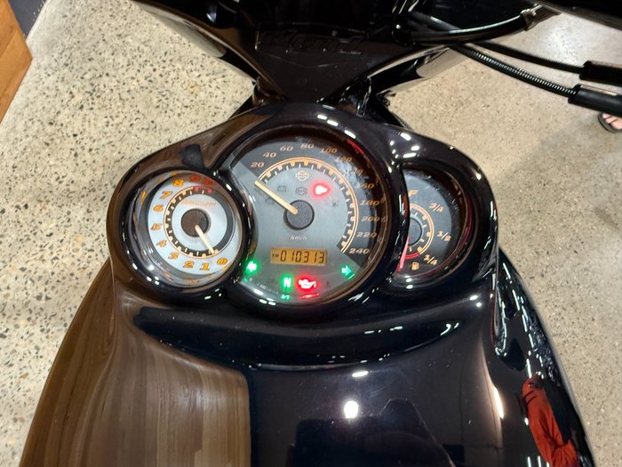2014 Harley-davidson VRSCF MUSCLE Black