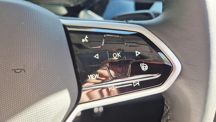 2025 Volkswagen ID. Buzz Pro BEV560