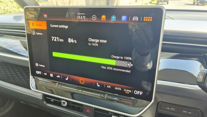 2025 Volkswagen ID. Buzz Pro BEV560