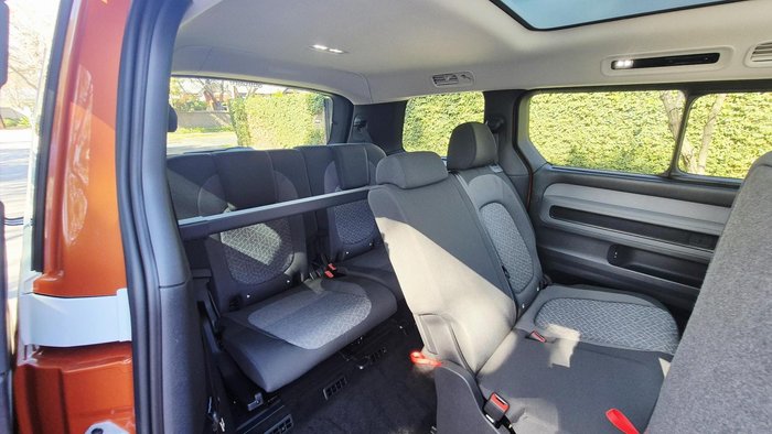 2025 Volkswagen ID. Buzz Pro BEV560