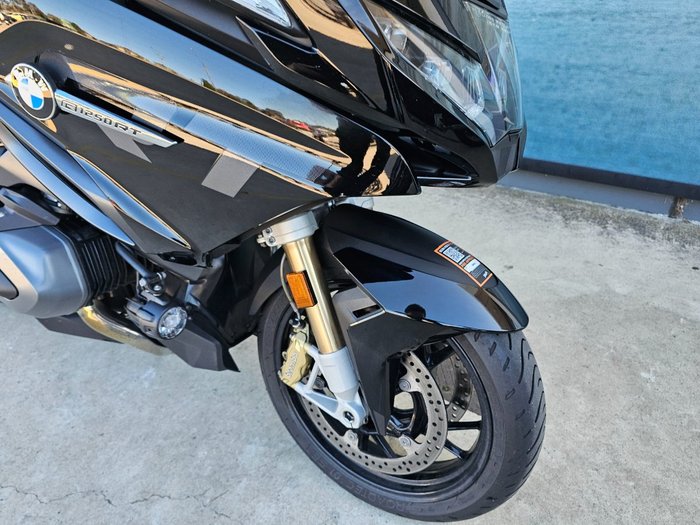 2022 BMW Motorrad R 1250 RT TRIPLE BLACK ROAD TOURING Black
