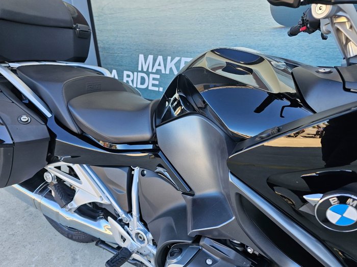 2022 BMW Motorrad R 1250 RT TRIPLE BLACK ROAD TOURING Black