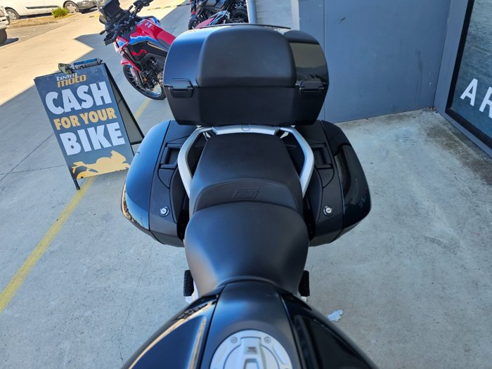 2022 BMW Motorrad R 1250 RT TRIPLE BLACK ROAD TOURING Black