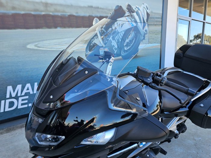 2022 BMW Motorrad R 1250 RT TRIPLE BLACK ROAD TOURING Black