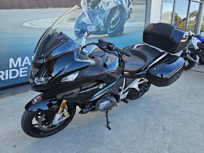 2022 BMW Motorrad R 1250 RT TRIPLE BLACK ROAD TOURING Black