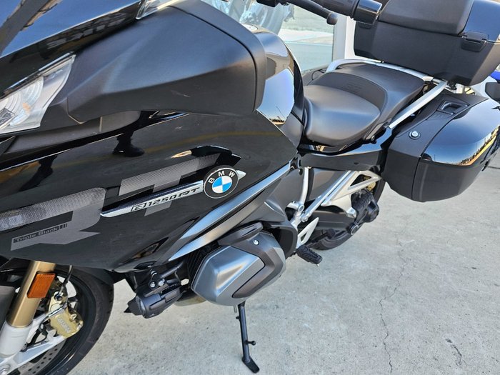 2022 BMW Motorrad R 1250 RT TRIPLE BLACK ROAD TOURING Black
