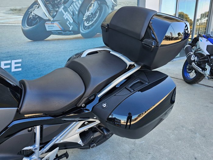 2022 BMW Motorrad R 1250 RT TRIPLE BLACK ROAD TOURING Black