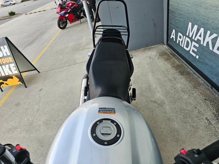 2016 Yamaha XJR1300 Silver