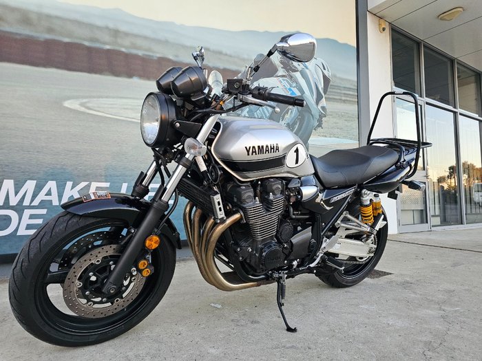 2016 Yamaha XJR1300 Silver