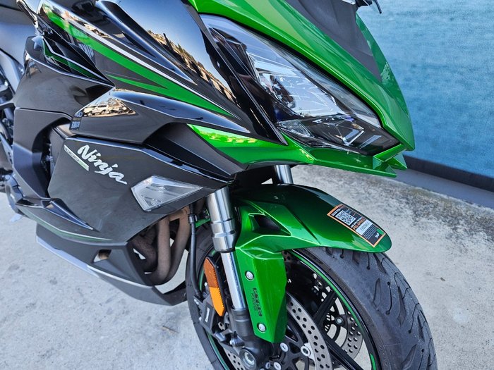 2022 Kawasaki Z1000 Green