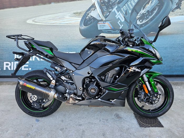 2022 Kawasaki Z1000 Green