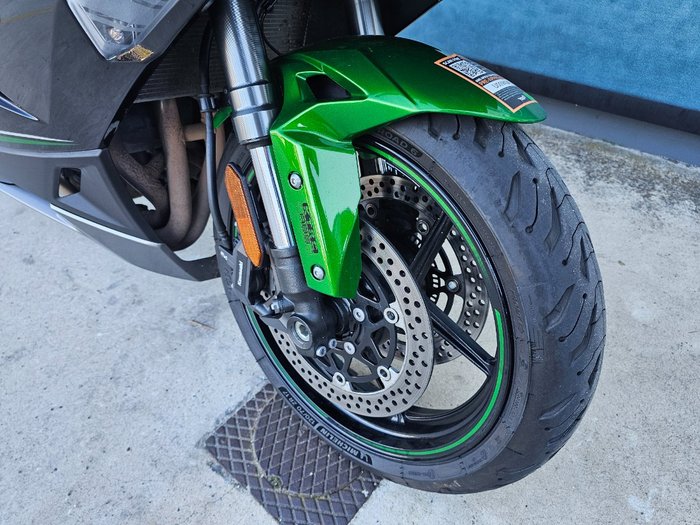 2022 Kawasaki Z1000 Green