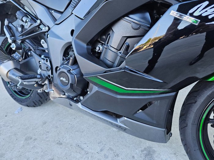 2022 Kawasaki Z1000 Green