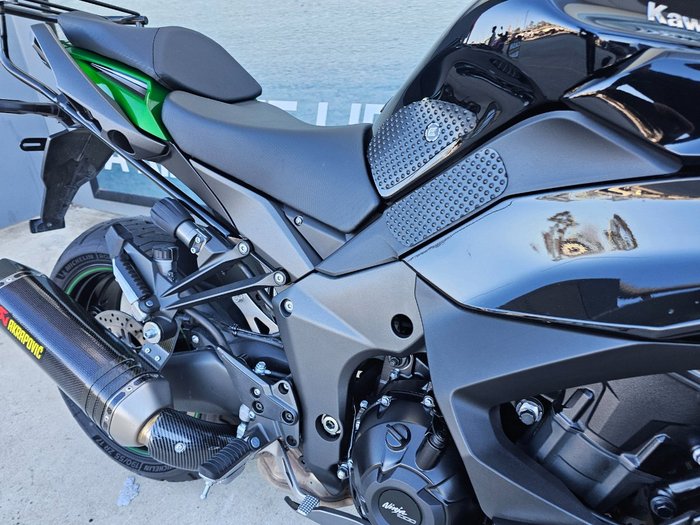 2022 Kawasaki Z1000 Green