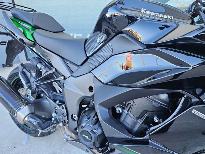 2022 Kawasaki Z1000 Green