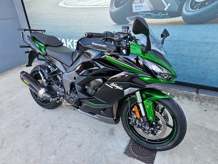 2022 Kawasaki Z1000 Green