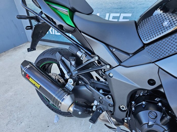 2022 Kawasaki Z1000 Green