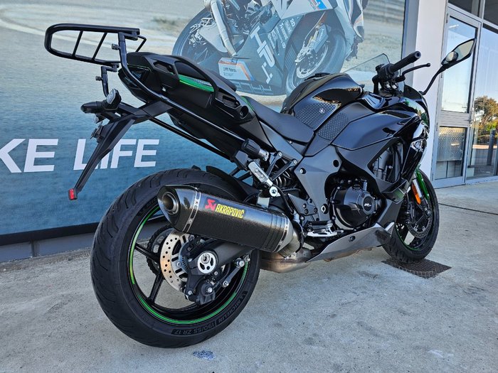 2022 Kawasaki Z1000 Green