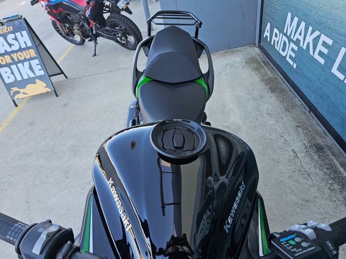 2022 Kawasaki Z1000 Green