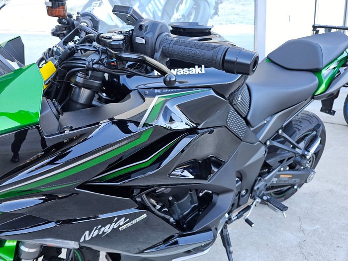 2022 Kawasaki Z1000 Green