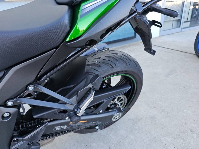 2022 Kawasaki Z1000 Green
