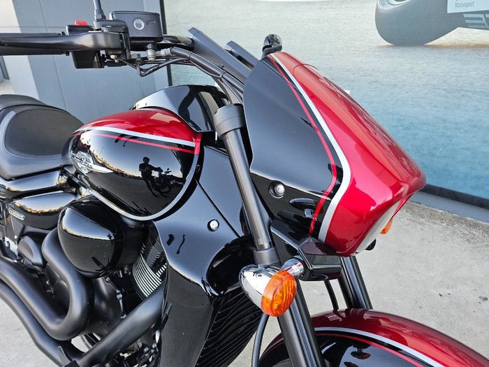 2015 Suzuki VZR 1800 BOULEVARD (M109R) Black