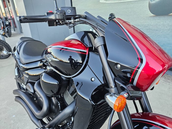 2015 Suzuki VZR 1800 BOULEVARD (M109R) Black