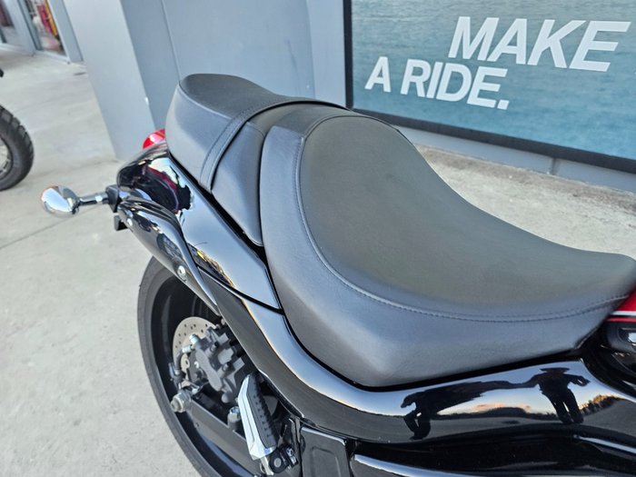 2015 Suzuki VZR 1800 BOULEVARD (M109R) Black