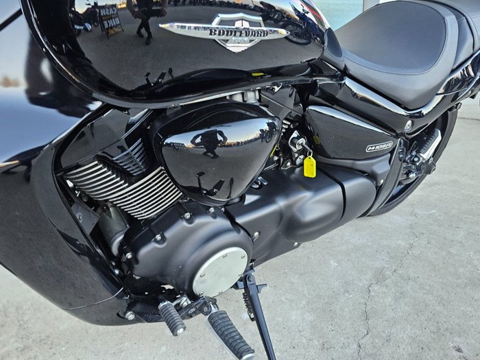 2015 Suzuki VZR 1800 BOULEVARD (M109R) Black