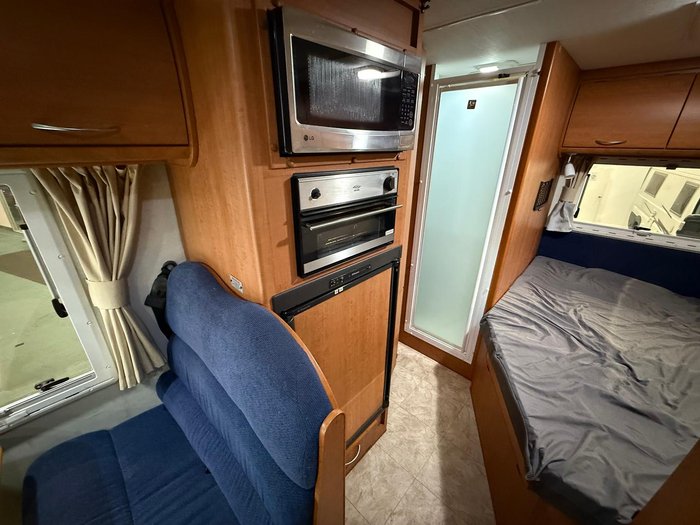 2007 Winnebago Birdsville