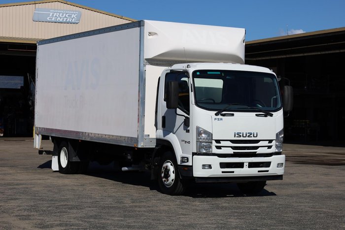 2016 Isuzu Fsr 120-240 10 Pallet Pantech White