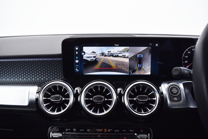 2024 Mercedes-Benz GLB-Class GLB200 X247 Digital White