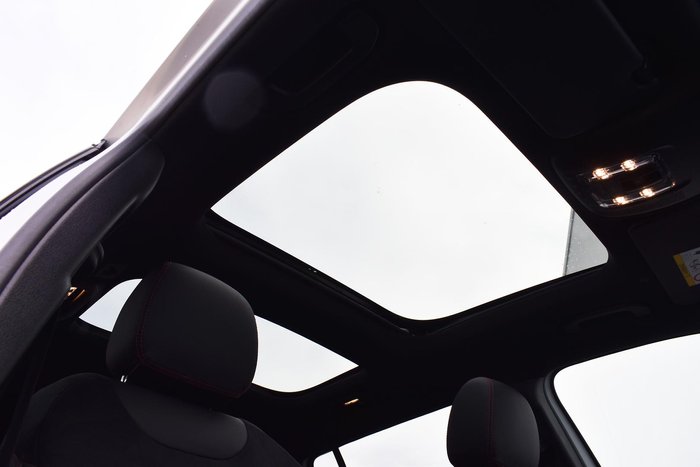 2024 Mercedes-Benz GLB-Class GLB200 X247 Digital White