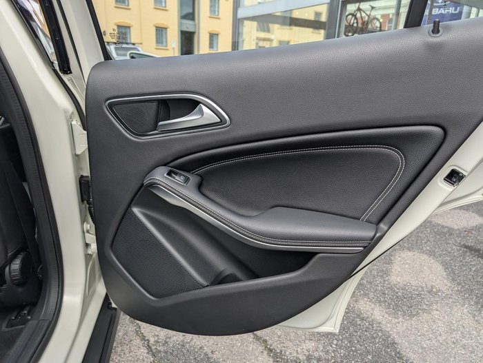 2017 Mercedes-Benz GLA-Class GLA220 d X156 Cirrus White