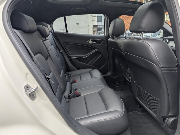 2017 Mercedes-Benz GLA-Class GLA220 d X156 Cirrus White