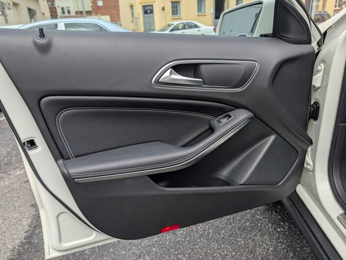 2017 Mercedes-Benz GLA-Class GLA220 d X156 Cirrus White