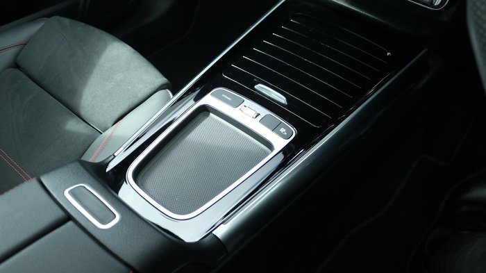 2024 Mercedes-Benz GLA-Class GLA250