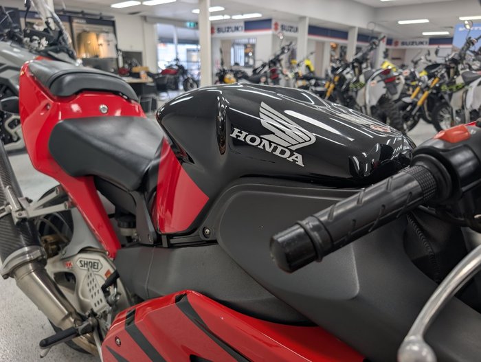 2003 Honda CBR954RR Red