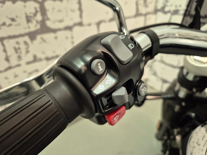 2025 Triumph Bonneville Speedmaster Speedmaster Red