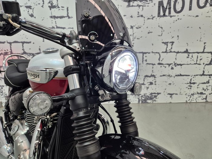 2025 Triumph Bonneville Speedmaster Speedmaster Red