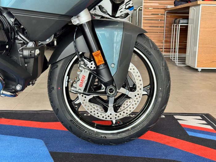 2025 BMW Motorrad R 1300 RT Option 719 R 1300 Blue