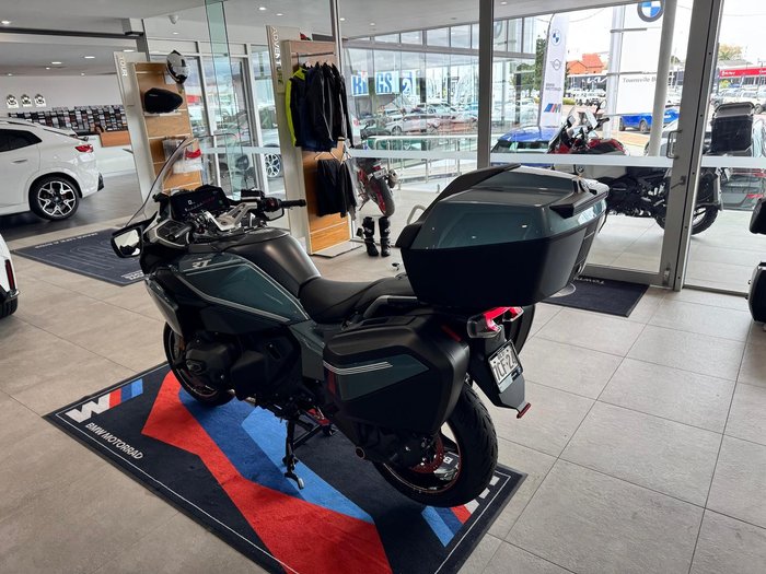 2025 BMW Motorrad R 1300 RT Option 719 R 1300 Blue
