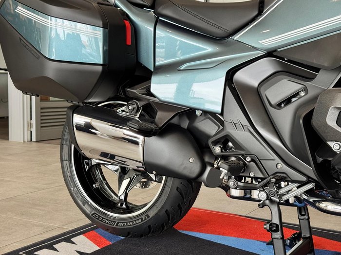 2025 BMW Motorrad R 1300 RT Option 719 R 1300 Blue