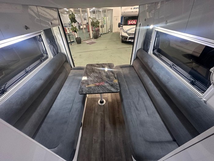2022 Avida Escape